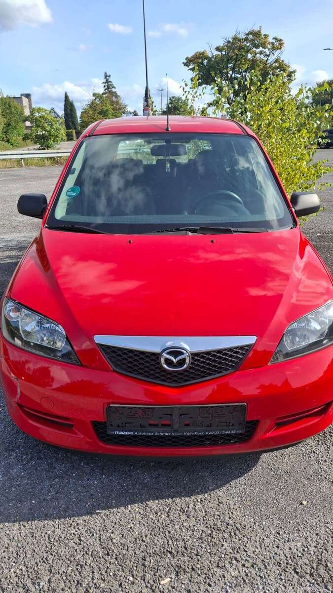 Mazda 2 218.000 km 900 € Duisburg 47137