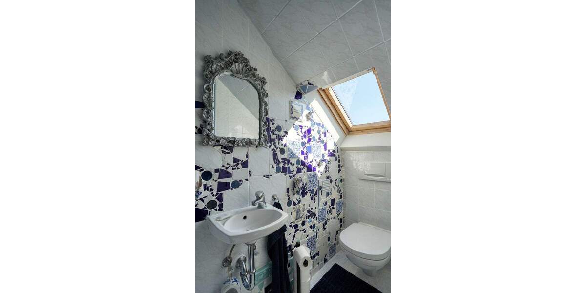 Hochwertig saniertes Generationenhaus mit drei attraktiven Wohnungen am Bochumer Stadtrand 9 zimmer