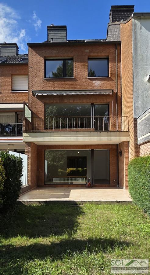 Vermietet wird ein gut geschnittenes Reihenmittelhaus in Mülheim
