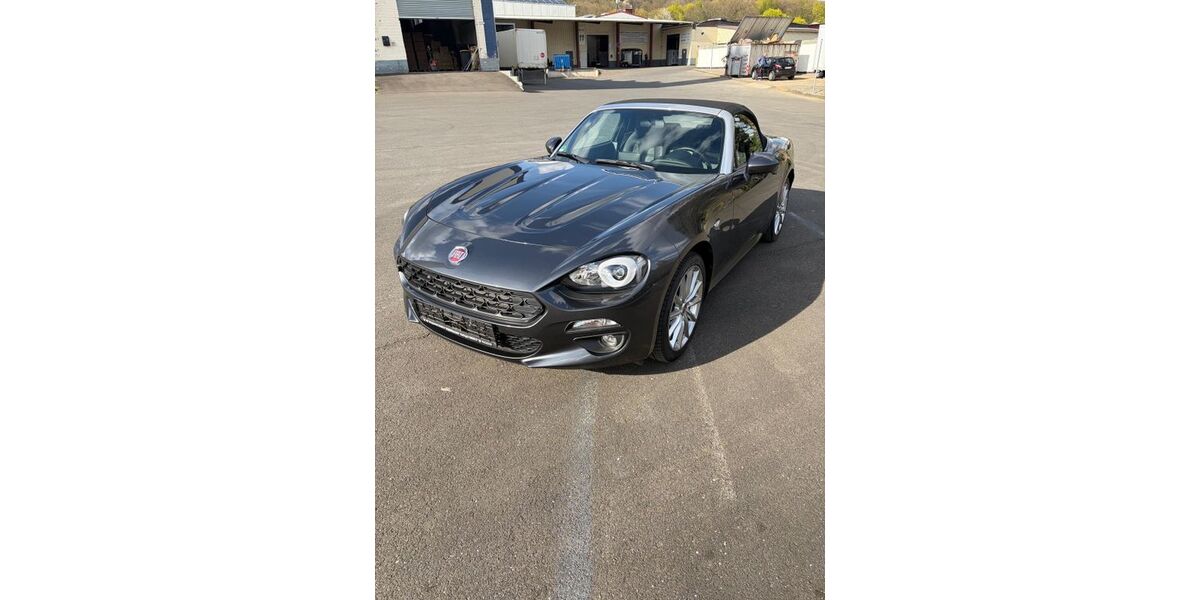 Fiat 124 Spider 29.550 km 17.800 &euro; Wuppertal 42285