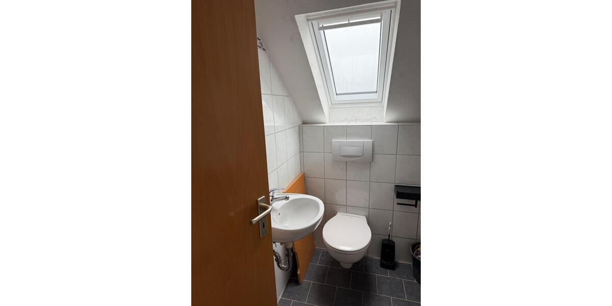 3-Zimmer-DG-Wohnung ca. 100 qm mit Balkon in Velbert 3 zimmer