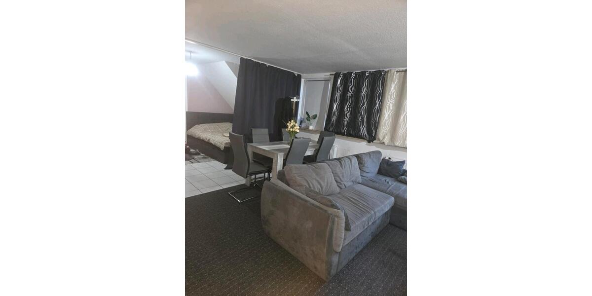 Dachgeschoßwohnung Oberhausen Rothebusch - 2 Zimmer, 66 m&sup2;, 550&euro; | Angebot:25274251