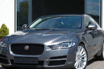 Jaguar XE 234.829 km 8.990 &euro; Bochum 44807