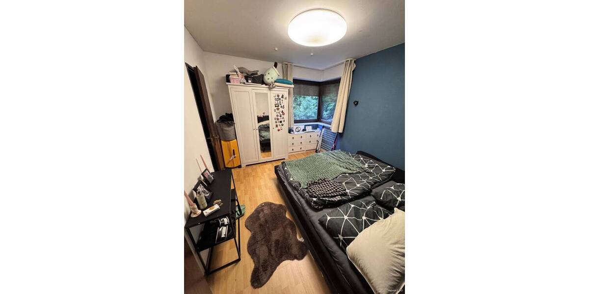 Schöne kleine Tiefpaterren-Wohnung mit Terasse und kleinem Gartenanteil in Bestlage - Klosterviertel 2 zimmer