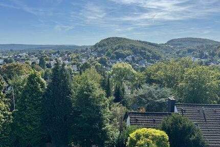 Wunderschönes und in bester Lage gelegenes Zweifamilienhaus!!!!! 8 zimmer