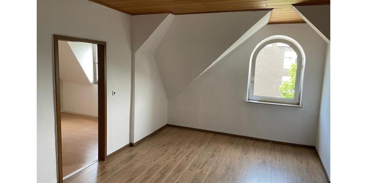 Dachgeschoßwohnung Wetter (Ruhr) - 4 Zimmer, 99 m&sup2;, 550&euro; | Angebot:24400535