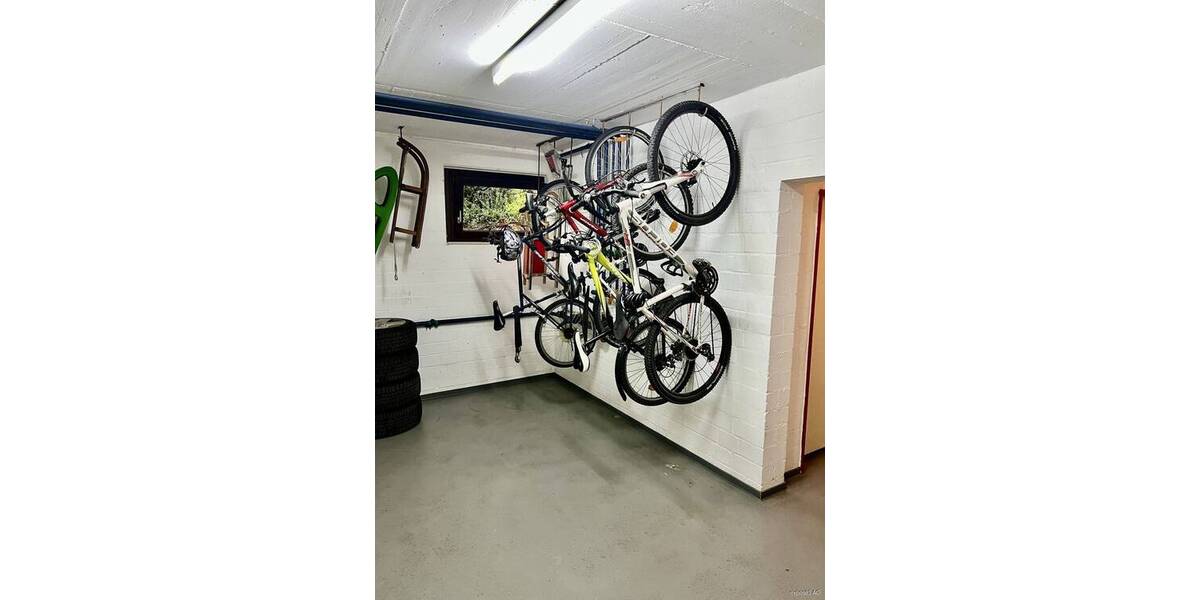 Schöne kleine Tiefpaterren-Wohnung mit Terasse und kleinem Gartenanteil in Bestlage - Klosterviertel 2 zimmer