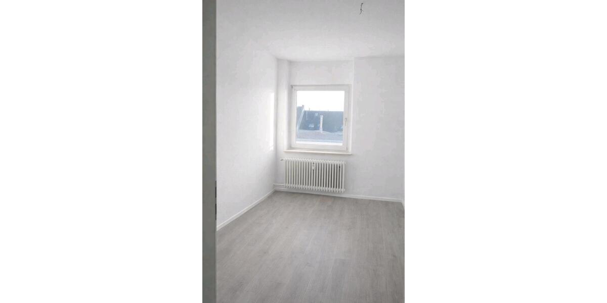 Etagenwohnung Oberhausen Osterfeld - 7 Zimmer, 138 m&sup2;, 218.000&euro; | Angebot:26730629