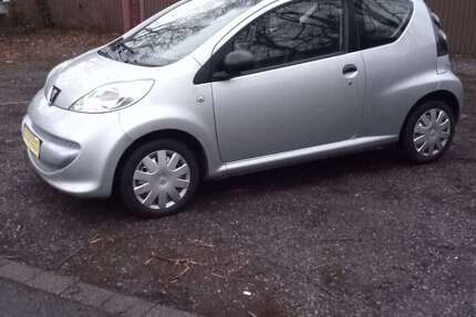 Peugeot 107 214.111 km 800 &euro; Gelsenkirchen 45888