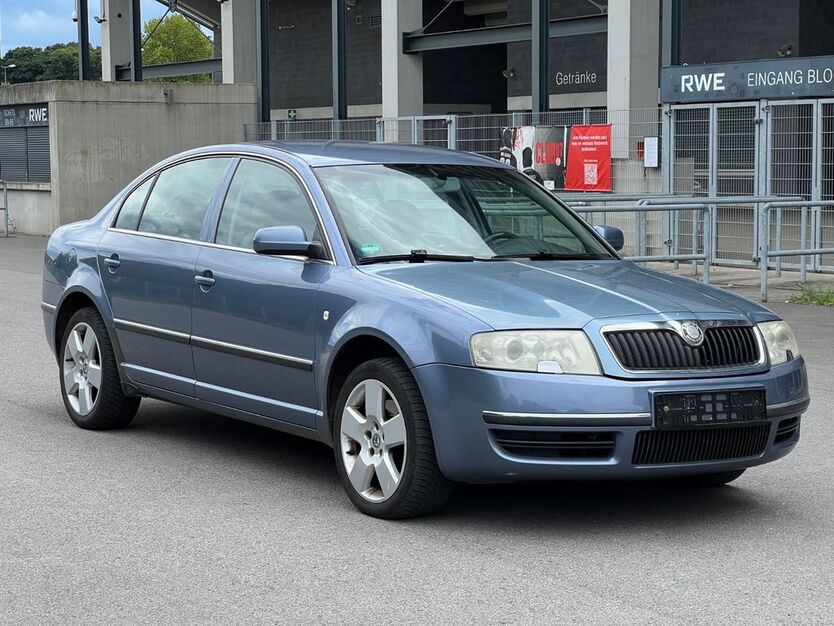 Skoda Superb 185.000 km 1.790 € Essen 45356