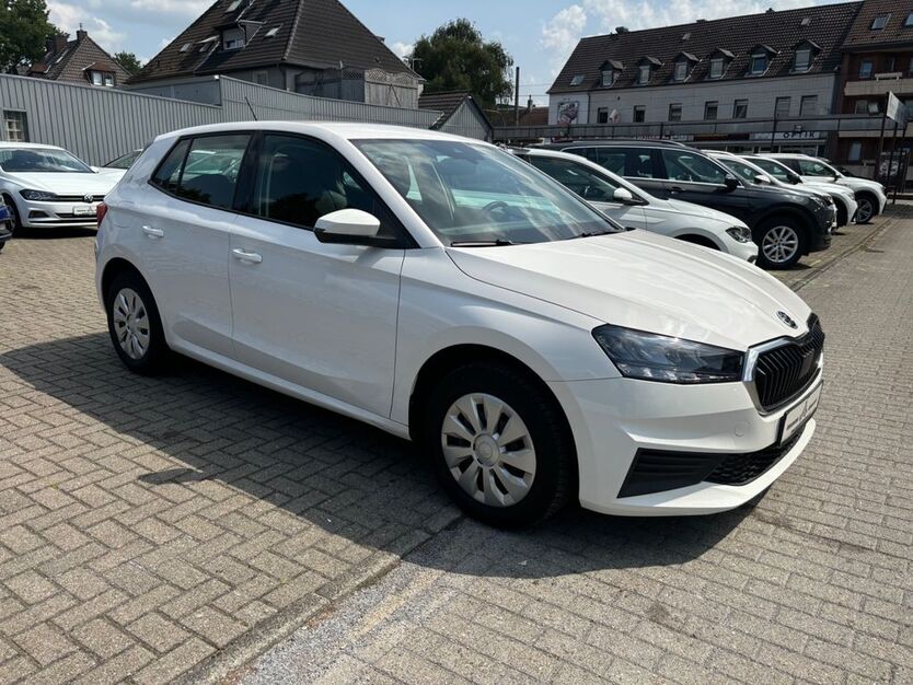 Skoda Fabia 59.000 km 12.950 € Mülheim / Ruhr 45473