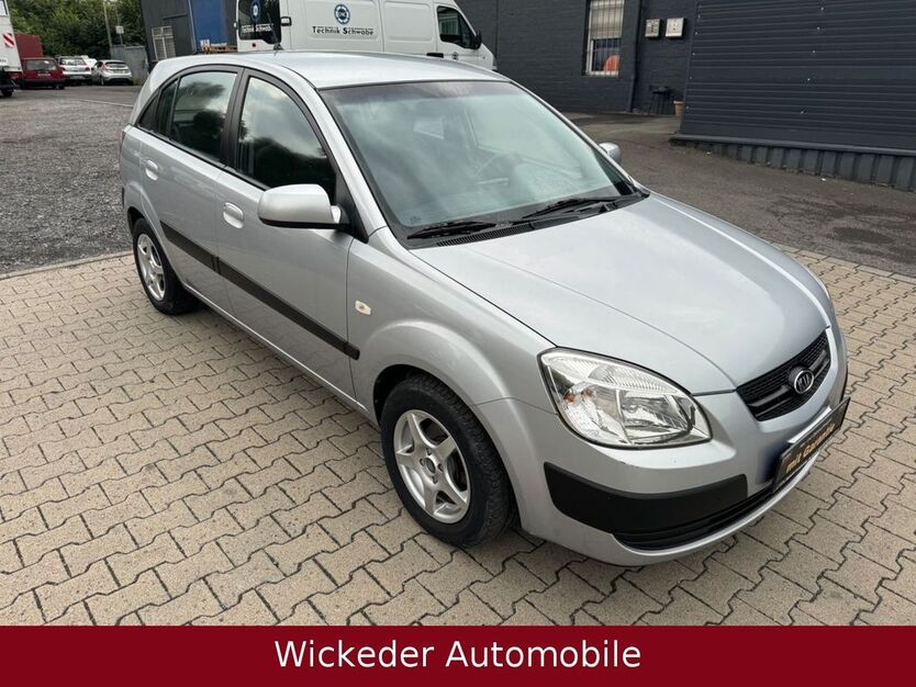Kia Rio 157.000 km 2.990 € Dortmund 44319