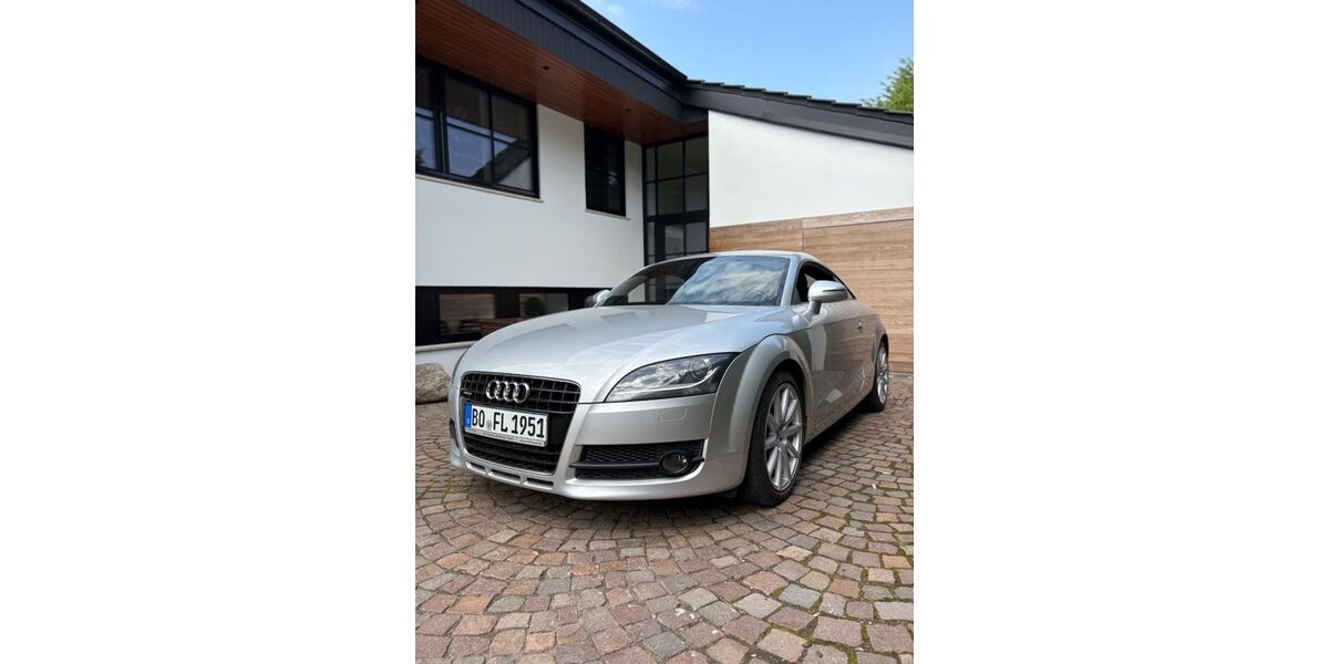 Audi TT 92.000 km 17.490 &euro; Bochum 44869