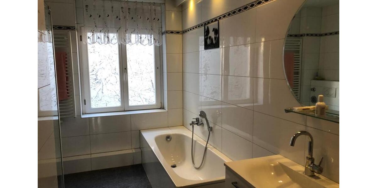 Etagenwohnung Wuppertal - 5 Zimmer, 114 m&sup2;, 190.000&euro; | Angebot:25258778