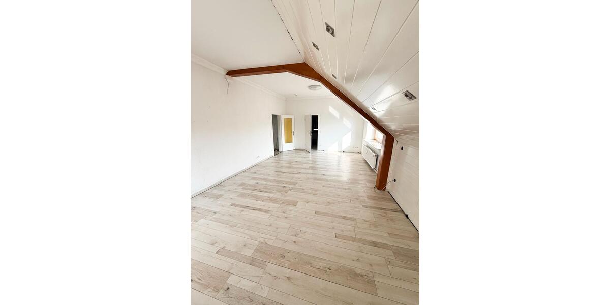 Dachgeschoßwohnung Recklinghausen König Ludwig - 3 Zimmer, 90 m&sup2;, 750&euro; | Angebot:25782639