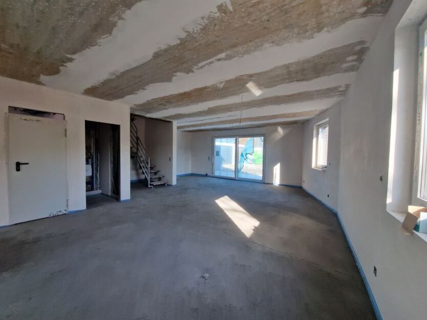 Provisionsfrei* Neubau Einfamilienhaus mit PV 10,4 KW integrierter Garage Energiebedarf 22,4 kWhm2a