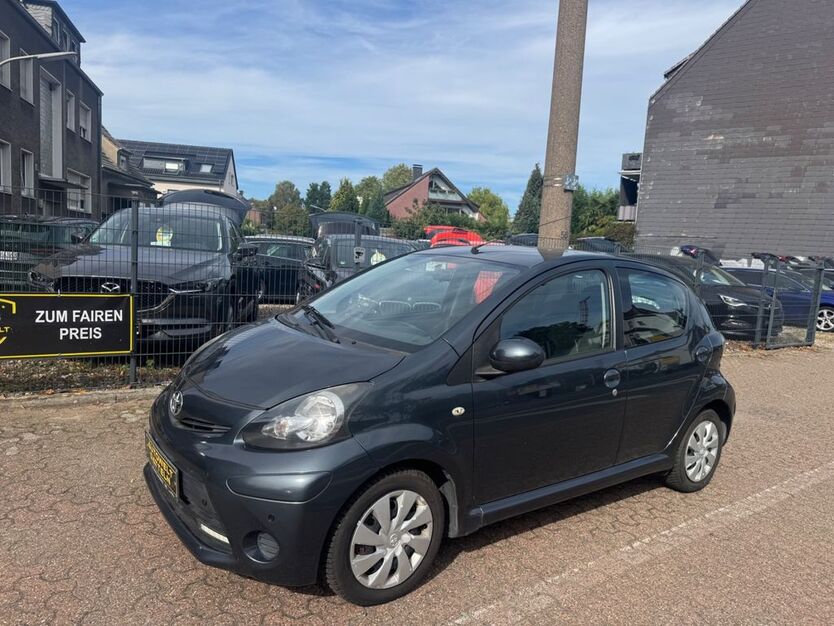 Toyota Aygo (X) 100.456 km 4.990 € Datteln 45711
