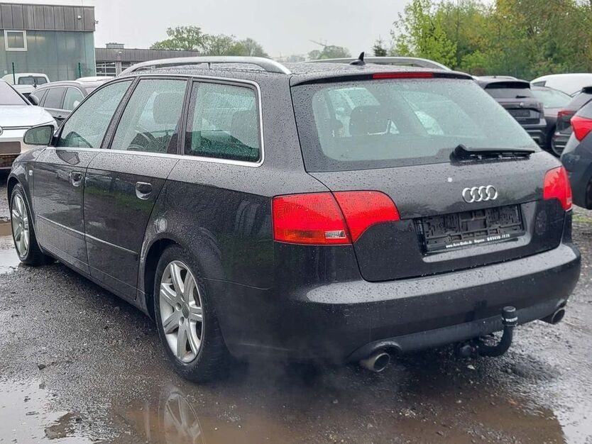 Audi A4 177.000 km 4.490 € Essen 45329