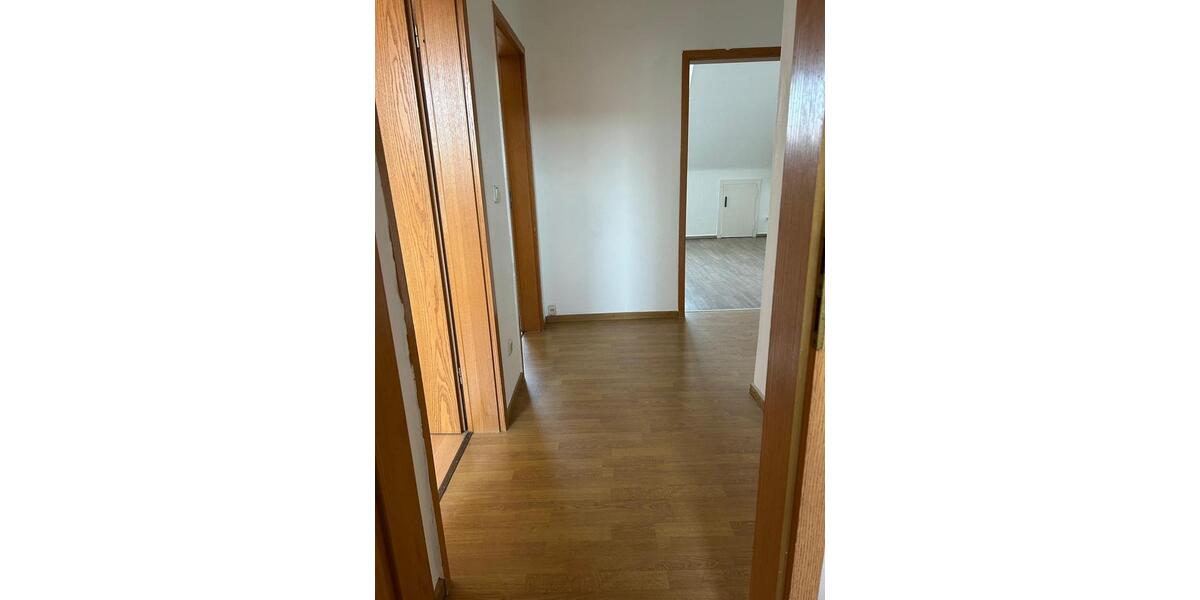 Dachgeschoßwohnung Bochum Höntrop - 3 Zimmer, 52 m&sup2;, 400&euro; | Angebot:25749473