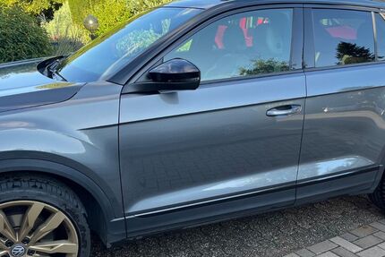 VW T-Roc 75.000 km 22.900 € Essen 45289