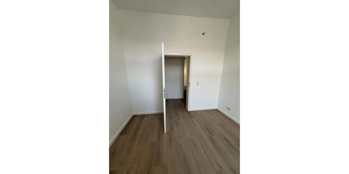 Etagenwohnung Wuppertal Langerfeld - 5 Zimmer, 127 m&sup2;, 1.150&euro; | Angebot:25716410