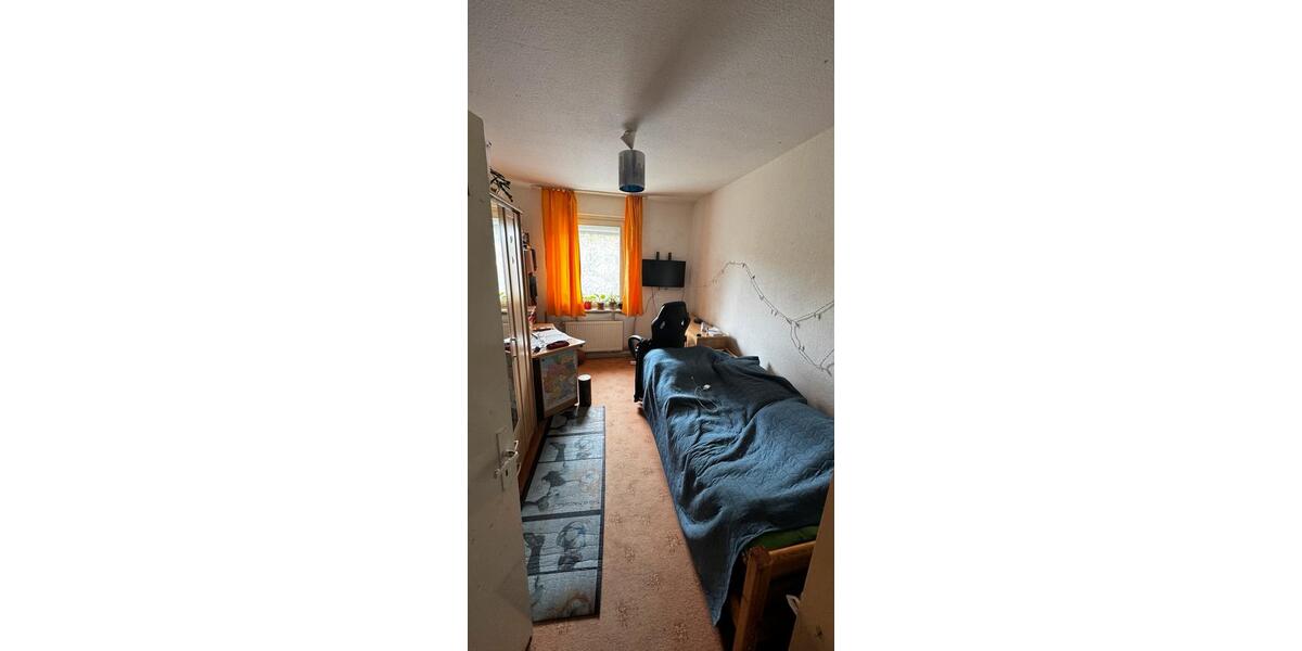 2 Eigentumswohnungen im Paket – je ca. 50 m² –sanierungsbedürftig 2.5 zimmer