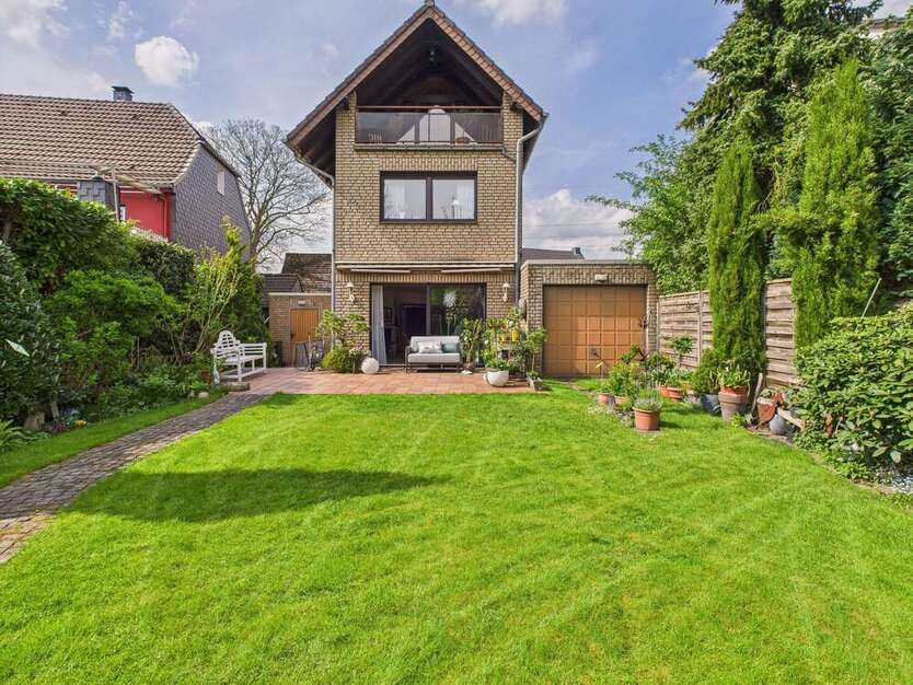 Haus zum Mieten in Mülheim an der Ruhr 2.200 € 155.87 m²