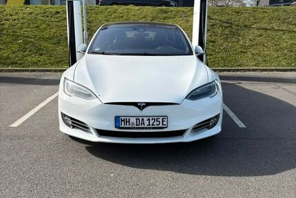 Tesla Model S 242.000 km 22.999 &euro; Mülheim 45475