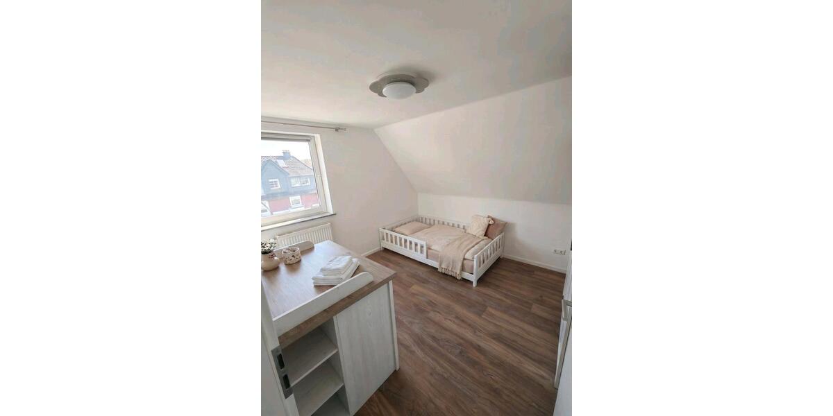 Dachgeschoßwohnung Wuppertal Gemarkung Barmen - 5 Zimmer, 93 m&sup2;, 1.000&euro; | Angebot:26399839