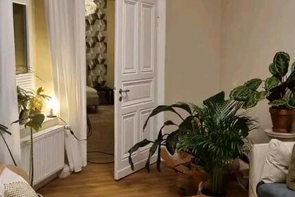 TOP-sanierte Altbauwohnung mit geh. Innenausstattung zimmer