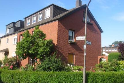 Zweifamilienhaus - ideal geeignet als Zweigenerationenhaus in RE 8 zimmer