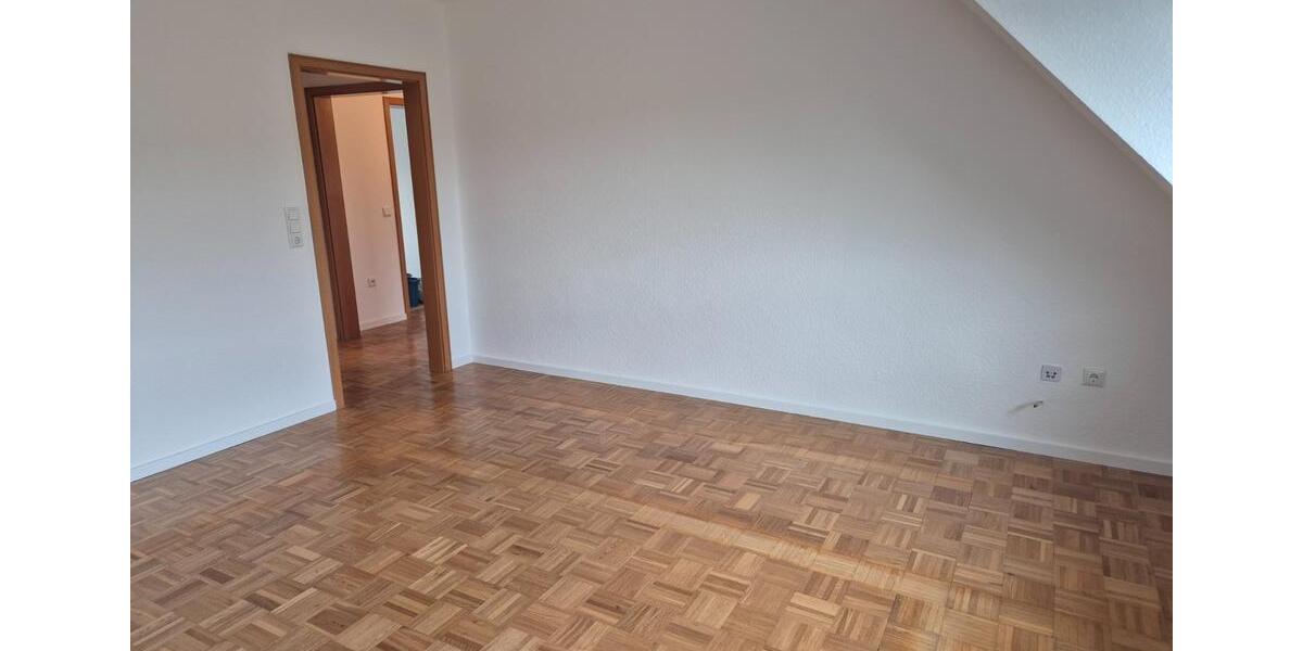 Dachgeschoßwohnung Bochum Bochum-Südwest - 3.5 Zimmer, 61 m&sup2;, 590&euro; | Angebot:25766912