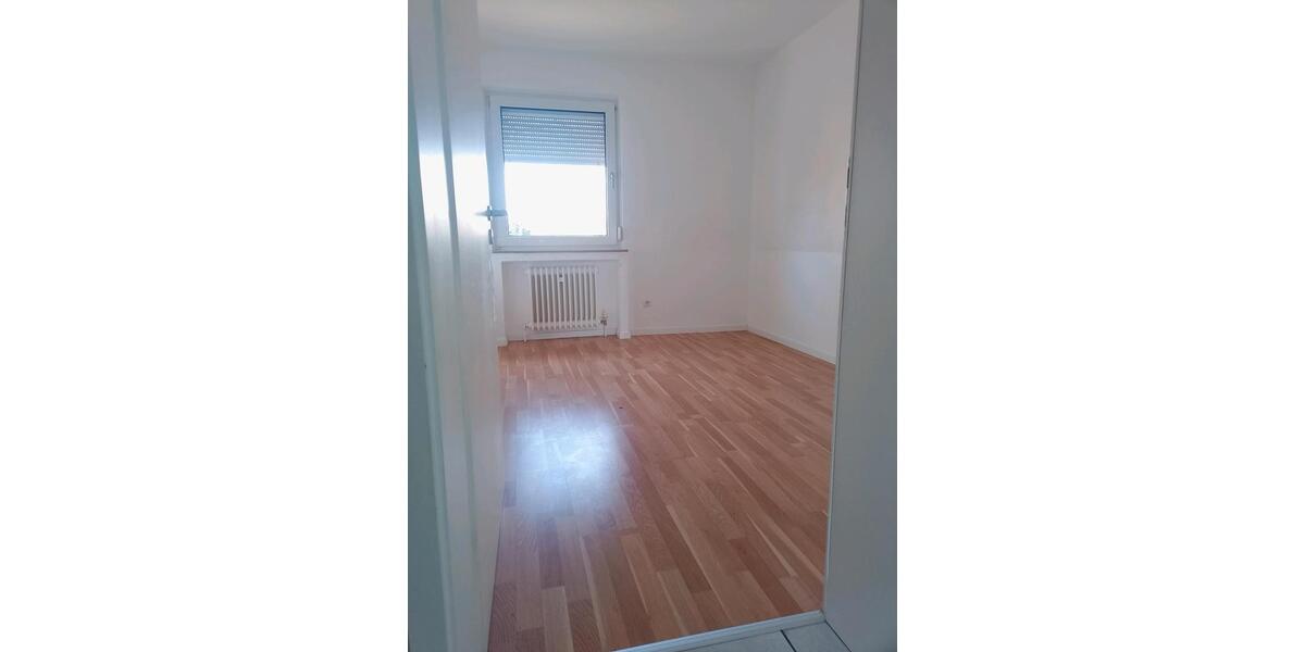 Etagenwohnung Oberhausen Biefang - 4 Zimmer, 98 m&sup2;, 860&euro; | Angebot:25175248