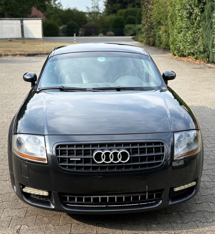 Audi TT 185.000 km 13.900 € Lünen 44532