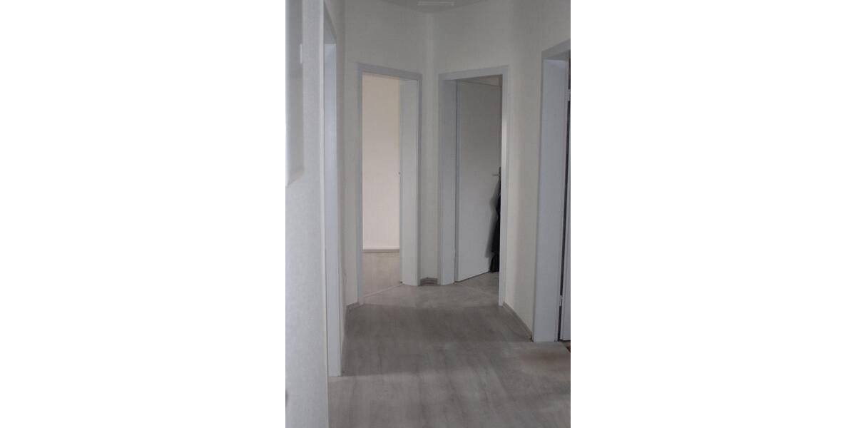 Dachgeschoßwohnung Gelsenkirchen Gelsenkirchen-Mitte - 3 Zimmer, 69 m&sup2;, 490&euro; | Angebot:25613714