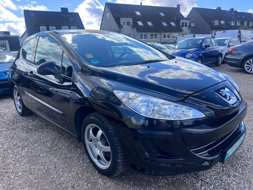 Peugeot 207 135.000 km 4.800 € Essen 45355