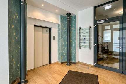 Büro in Düsseldorf 3.150 € 225 m²