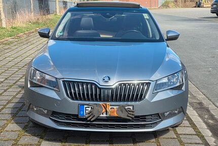 Skoda Superb 208.000 km 14.700 &euro; Sprockhövel 45549