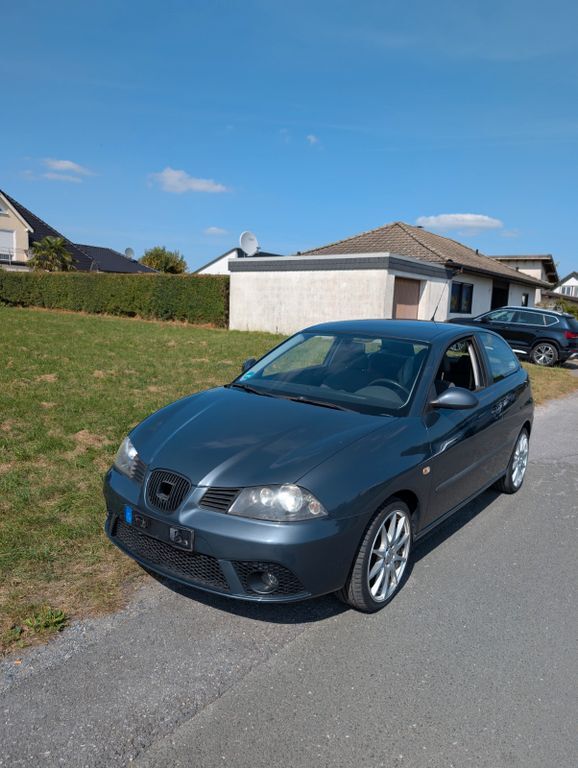 Seat Ibiza 127.000 km 2.449 € Iserlohn 58644