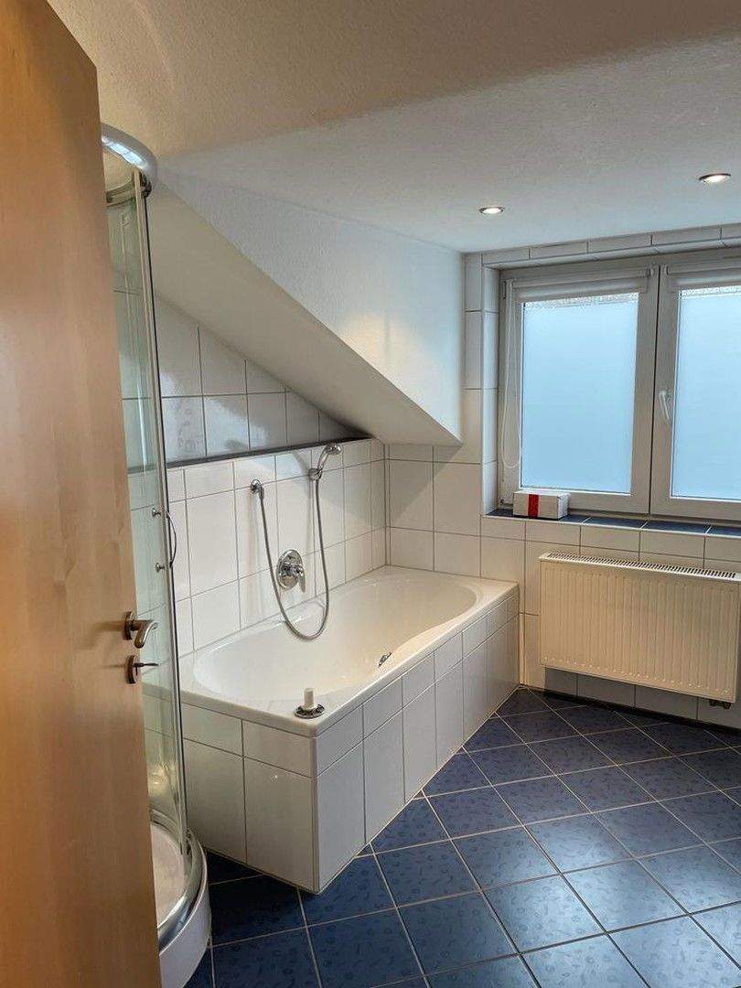 Provisionsfrei in Lavesem ! Reihenhaus+Einbauküche + Garage 5 zimmer