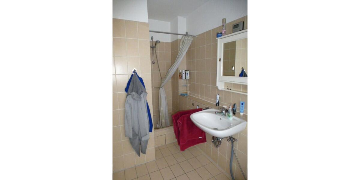 ***Singles aufgepasst*** wunderschöne Dachgeschosswohnung, 2 Balkone, Blick auf den Kanal 1.5 zimmer