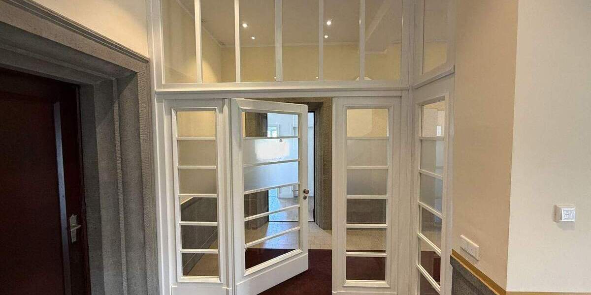 Gewerbeobjekt Hagen Hochschulviertel - 8 Zimmer, 371 m&sup2;, 4.200&euro; | Angebot:25626771