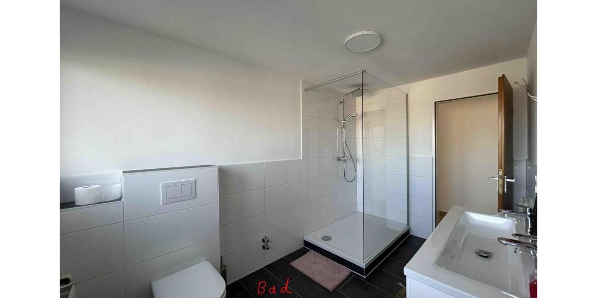 Helle Dachgeschosswohnung im Herzen von Stiepel 4 zimmer