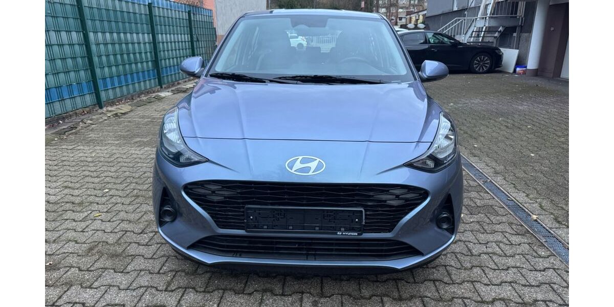Hyundai i10 11.000 km 15.899 &euro; Gelsenkirchen 45879