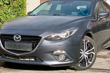 Mazda 3 151.691 km 8.200 &euro; Gelsenkirchen 45884