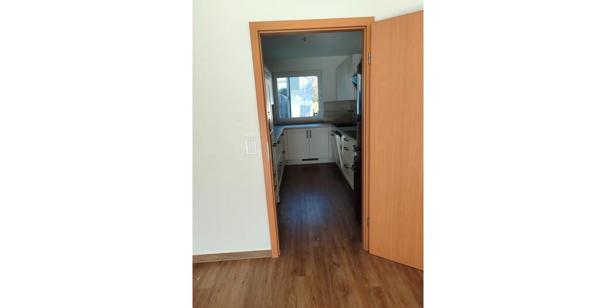 Reihenhaus Essen Stadtbezirk V - 6 Zimmer, 102 m&sup2;, 1.800&euro; | Angebot:26020617