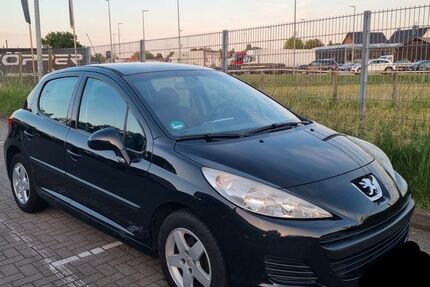Peugeot 207 121.000 km 2.999 &euro; Dorsten 46282