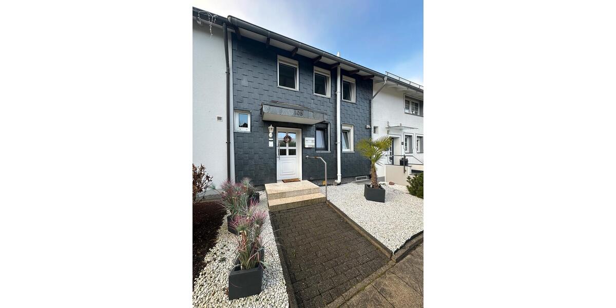 Modernisiertes Familien-Reihenmittelhaus in Essen Schonnebeck 4 zimmer