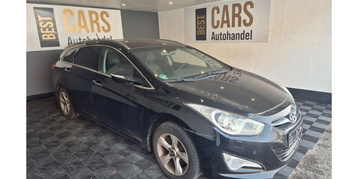 Hyundai i40 198.000 km 4.700 &euro; Bochum 44805