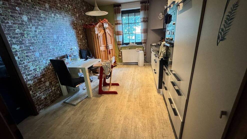 Geräumige Maisonette Eigentumswohnung mit Garten, 2 Balkonen und Garage